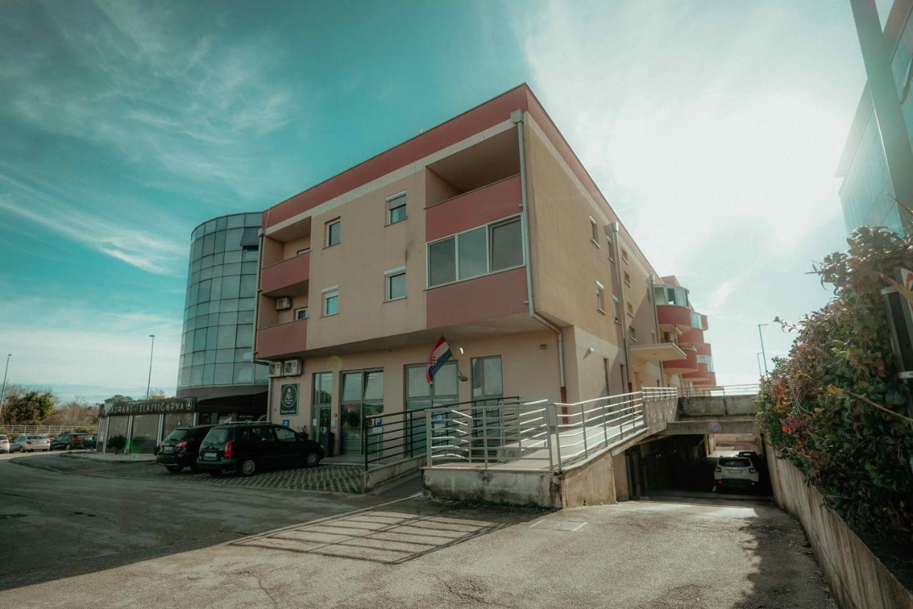 Apartment Rondo Pula Lovely And Sunny Екстер'єр фото